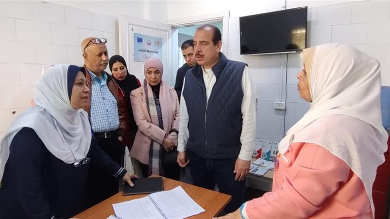 د عمرو قنديل خلال