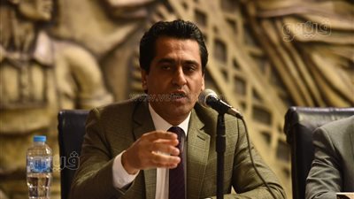 أيمن عبد المجيد: الحرية هي الرئة التي تتنفس منها الصحافة (صور)