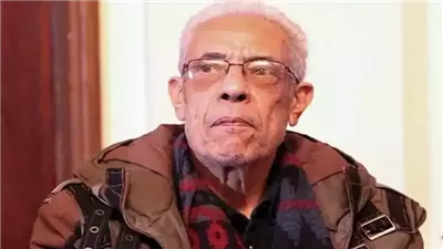 فقد الوعى نهائيا.. تطورات الحالة الصحية للفنان نبيل الحلفاوي ومنع الزيارة عنه