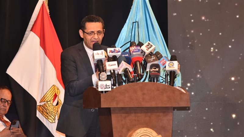 الكاتب الصحفي خالد