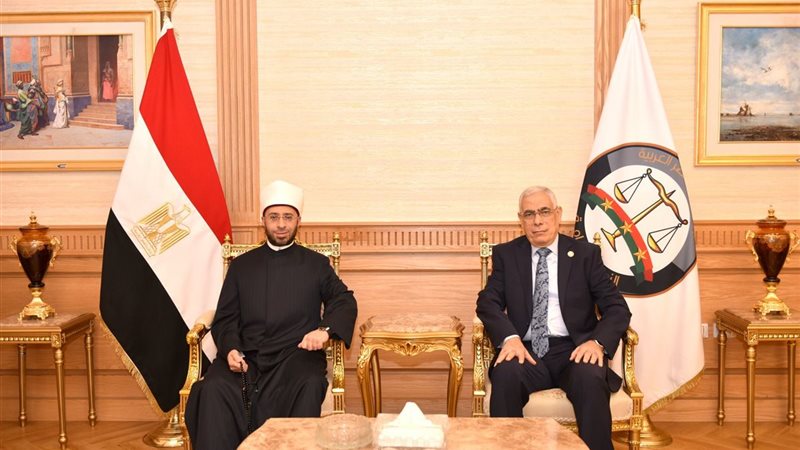 النائب العام ووزير