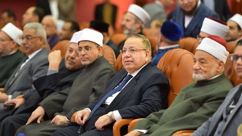 نقيب الأشراف يشارك