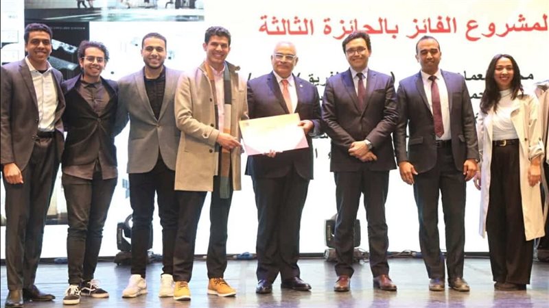 وزير الثقافة يعلن