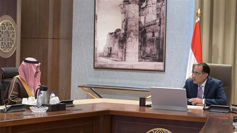 رئيس الوزراء ووزير