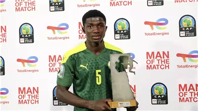 السنغالي لامين كمارا أفضل لاعب شاب في أفريقيا 2024