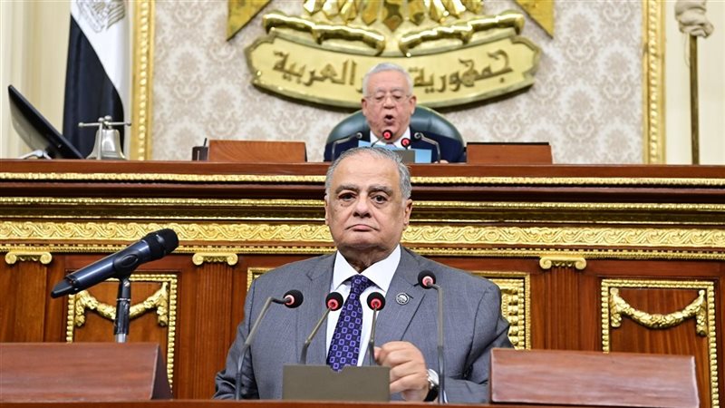 بدء مناقشة مواد مشروع