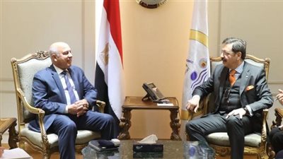 وزير الصناعة يستقبل وفدا من المستثمرين الأتراك لبحث إقامة منطقة صناعية بمصر
