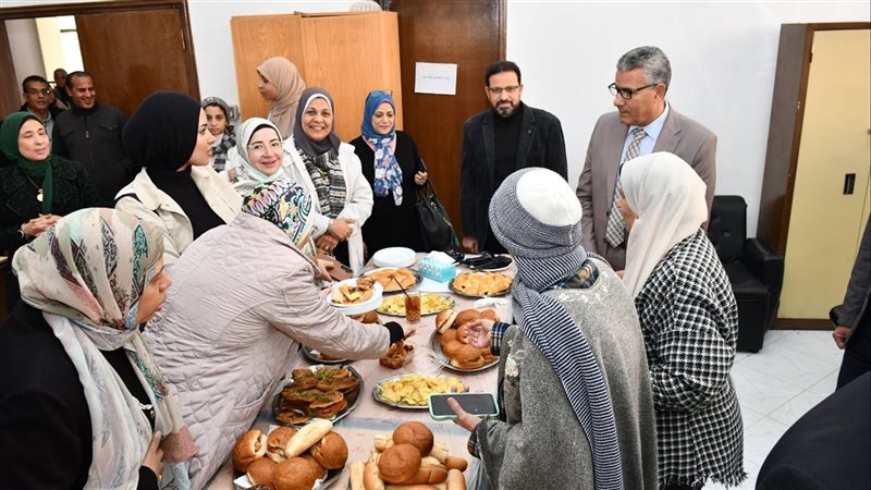 افتتاح معرض منتجات