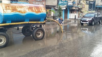 محافظ الدقهلية يتابع جهود المراكز للتعامل الفوري مع تجمعات الأمطار