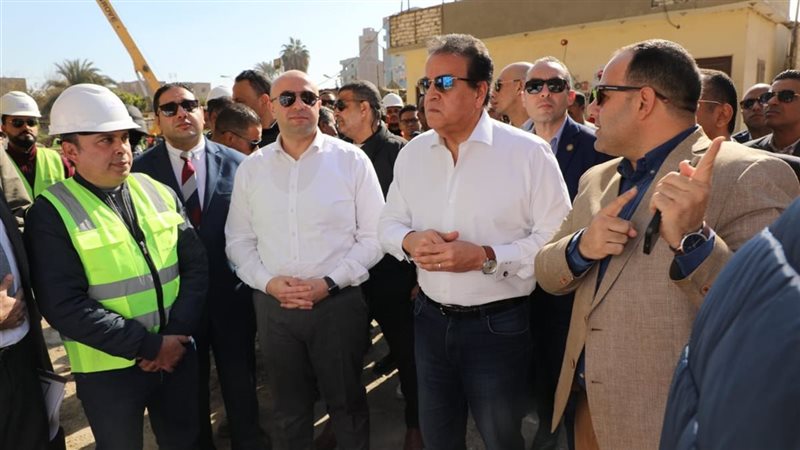 وزير الصحة ومحافظ