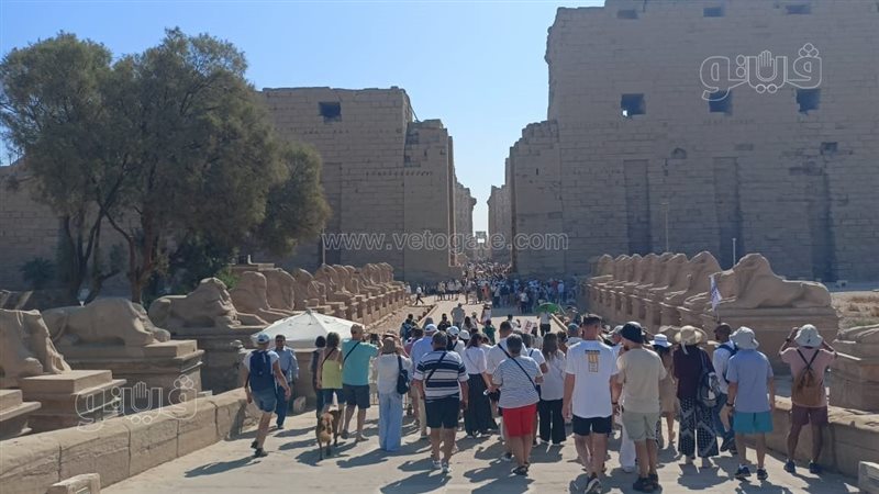 توافد السياح على