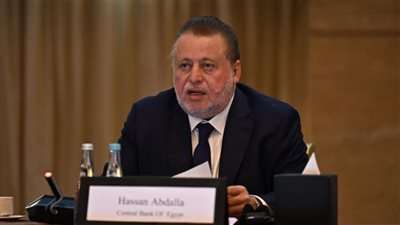 هل يكمل حسن عبد الله عامه الرابع محافظا للبنك المركزي؟.. محطات في حياة رجل المواقف الصعبة
