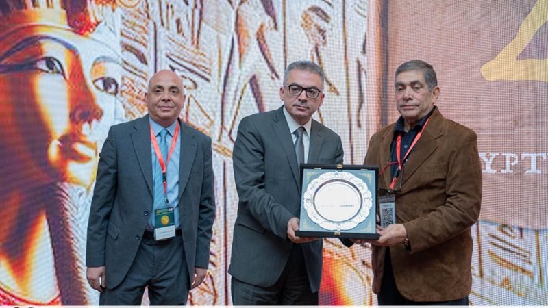جامعة عين شمس، فيتو