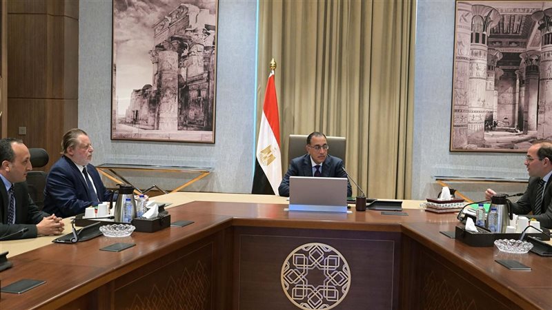 رئيس الوزراء يتابع