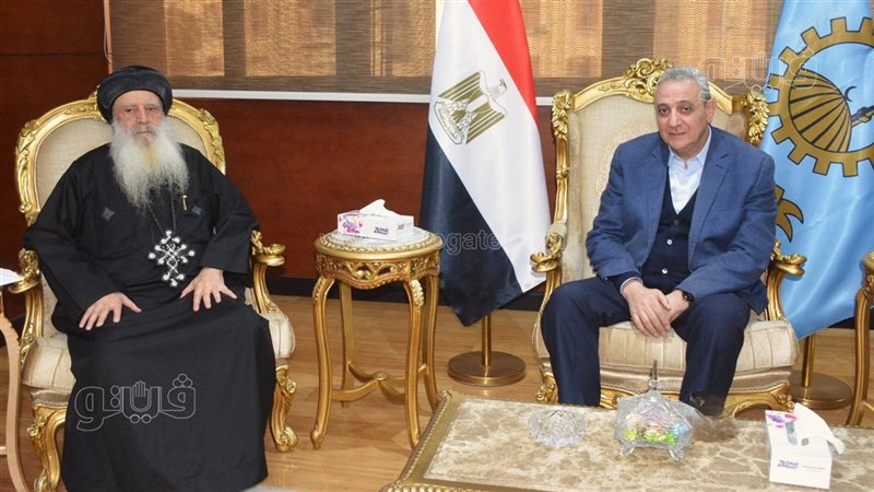 محافظ الغربية يستقبل