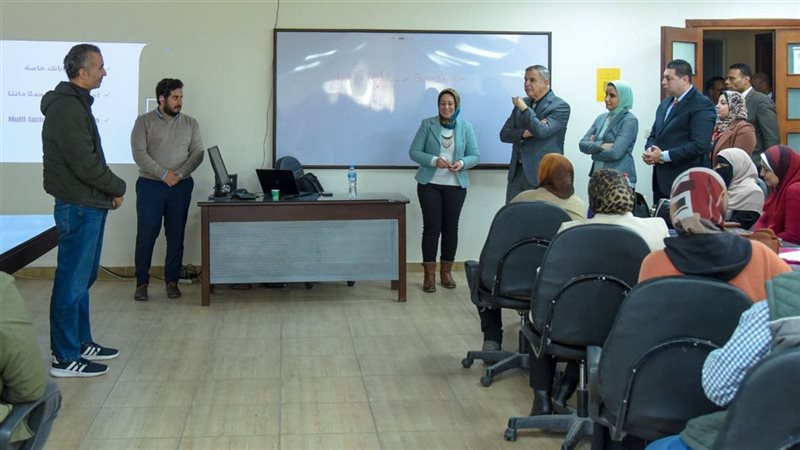الفريق احمد خالد