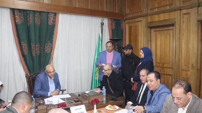 محافظ القليوبية خلال