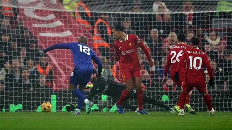 ليفربول، فيتو 