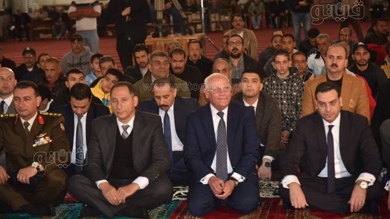 صلاة الجمعة بالمسجد