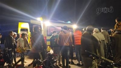 مصرع شخص وإصابة 18 آخرين في حادث تصادم سيارتين ببرج العرب 
