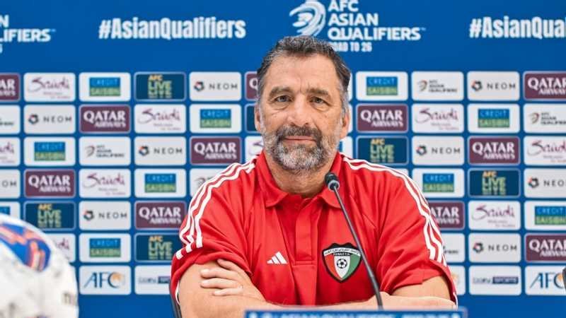 بيتزي مدرب منتخب