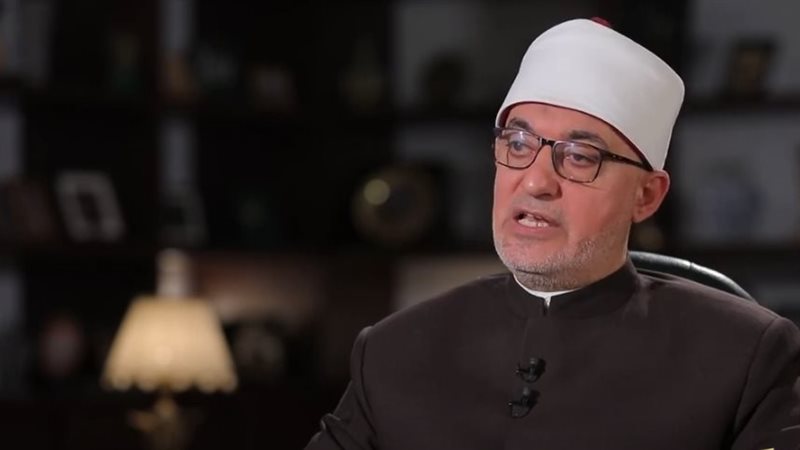 الدكتور نظير عياد