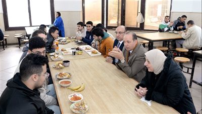 رئيس جامعة المنصورة يتابع مستوى الخدمات بالمدن الجامعية