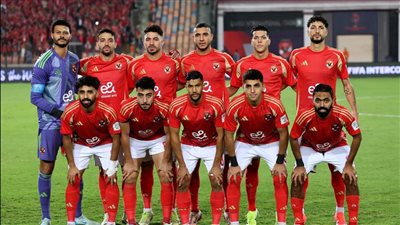 كولر يعيد أشرف داري لتشكيل الأهلي الأساسي أمام بلوزداد 