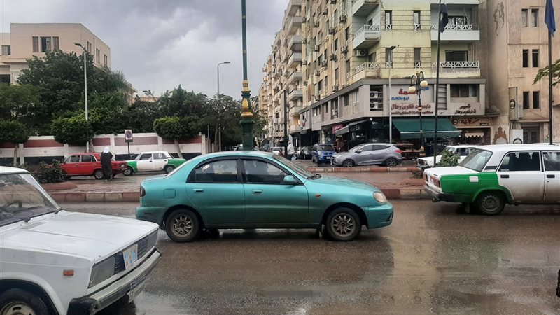 سقوط امطار بالبحيرة