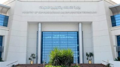التجارة الإلكترونية تعيد تشكيل الأسواق.. غالبية المحال تعتمد على نموذج هجين يجمع بين التقليدي ووسائل التواصل.. ومصدر يؤكد استعداد وزارة الاتصالات لتعزيز نمو القطاع