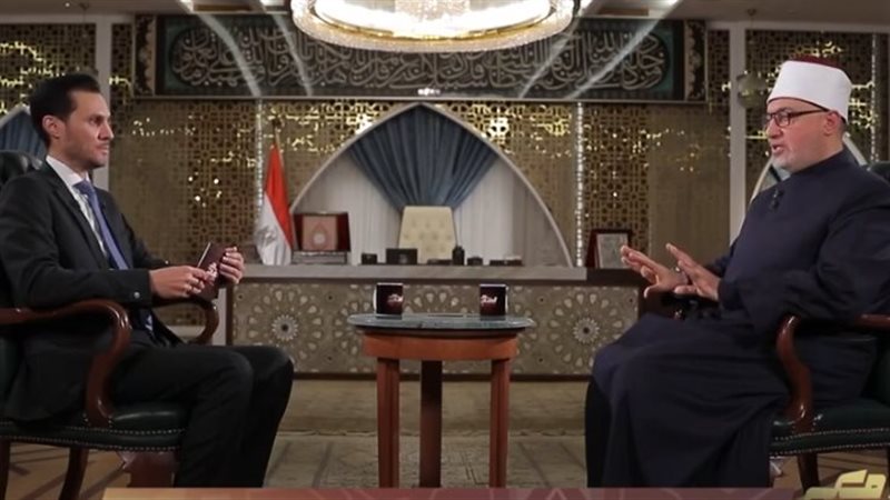 الدكتور نظير عياد،