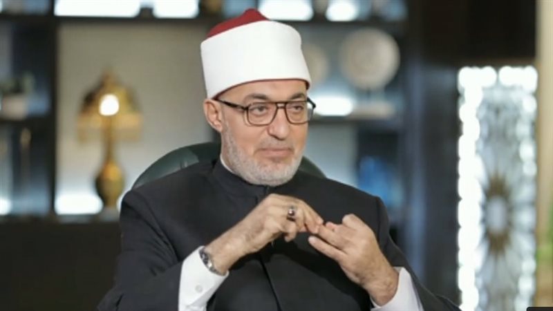 الدكتور نظير عياد،