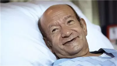 تشييع جنازة لطفي لبيب من كنيسة مارمرقس بحضور وزير الثقافة ونقيب الممثلين 