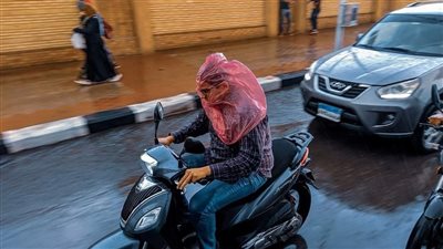تقلبات جوية تضرب مصر لمدة 48 ساعة.. سيول في مطروح ورياح وأتربة على شمال الصعيد.. ارتفاع الأمواج 3 أمتار بالبحر المتوسط