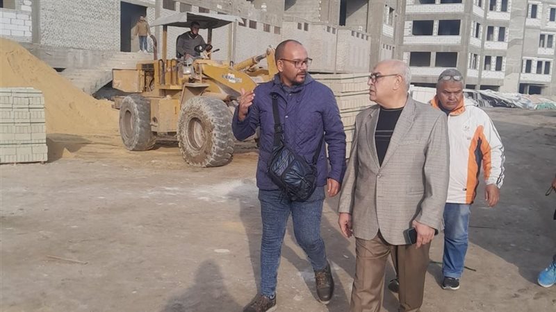 متابعة أعمال مبنى