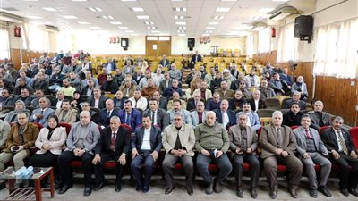 محافظ الشرقية يتابع استعدادات مديرية التعليم لامتحانات الشهادة الإعدادية