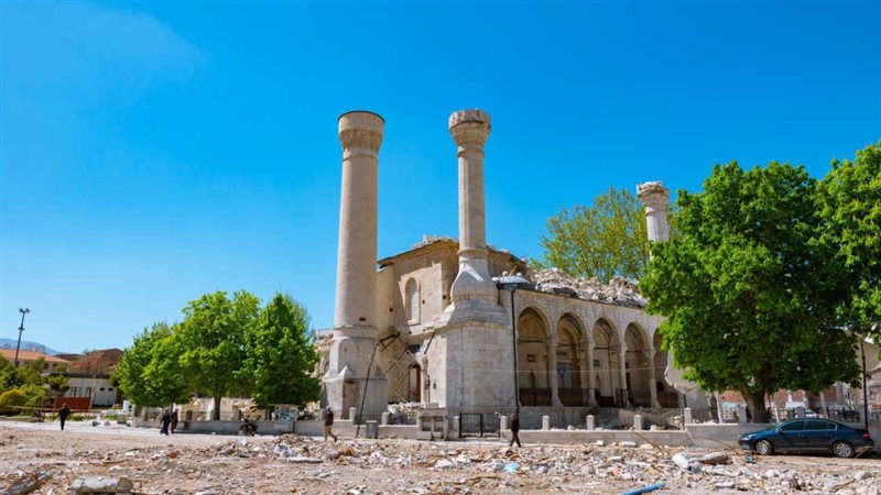 تفسير رؤية هدم المسجد