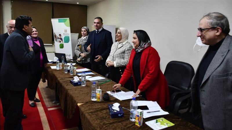 أشرف صبحي يتفقد لجنة