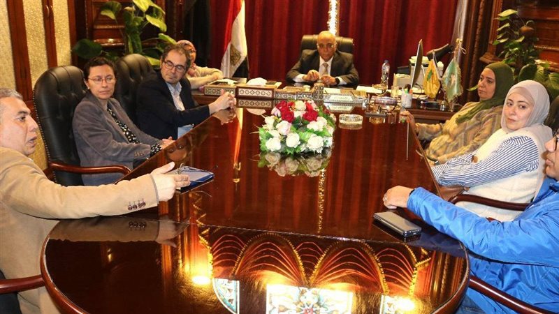 رئيس مركز بحوث الصحراء،