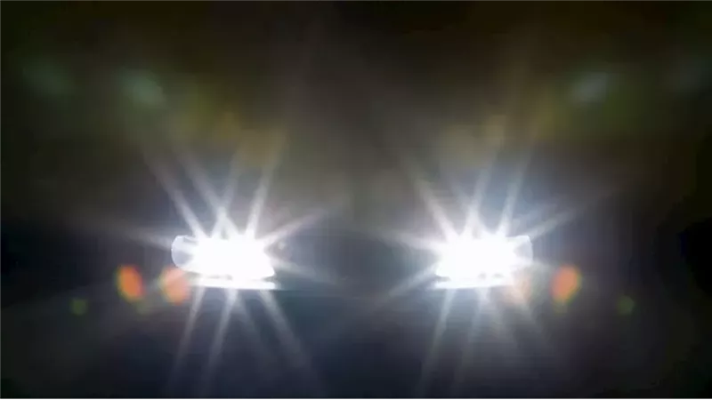 عقوبة كشافات السيارات