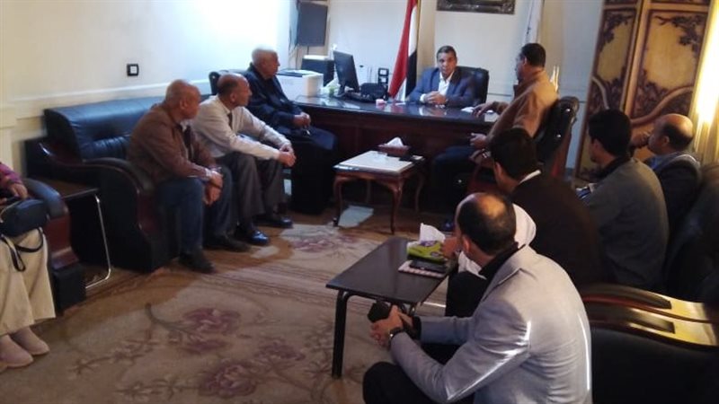 اثناء الاجتماع 
