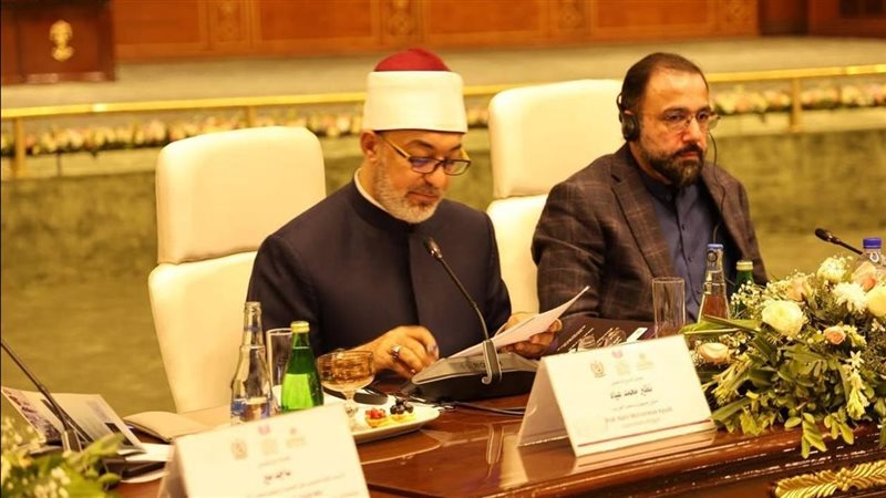 الدكتور نظير عياد،
