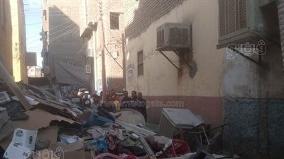 محافظ أسوان يوجه بتوفير مسكن بديل لمتضرري المنزل المنهار بكوم أمبو (صور)