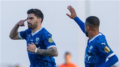 الهلال يستعيد صدارة الدوري السعودي بعد الفوز على العروبة بخماسية (فيديو)