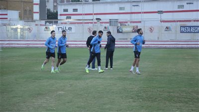توماس جروتر يحضر مران الزمالك ويبدأ مهام عمله عقب لقاء بلاك بولز