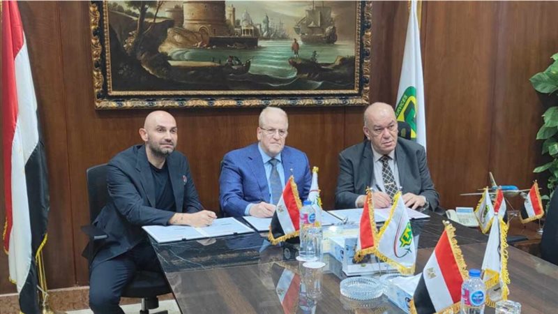  الميناء توقع اتفاقية