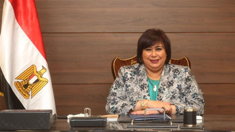 الدكتورة إيناس عبد