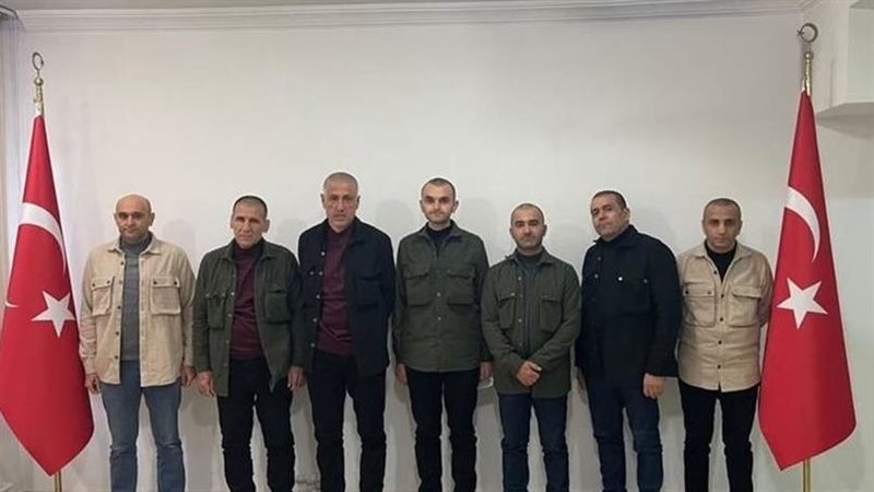 الإفراج عن 7 أتراك