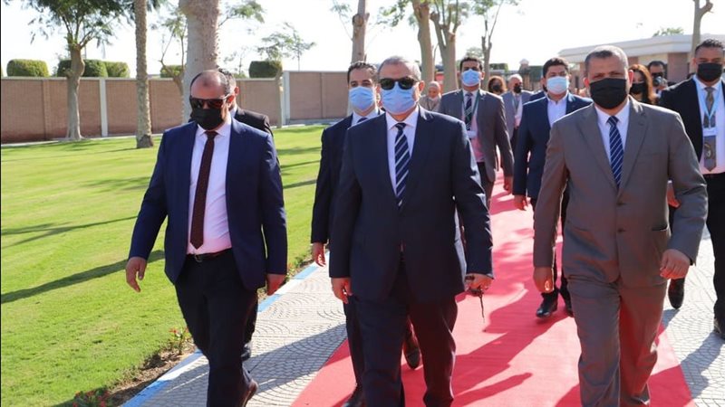 وزير القوى العاملة