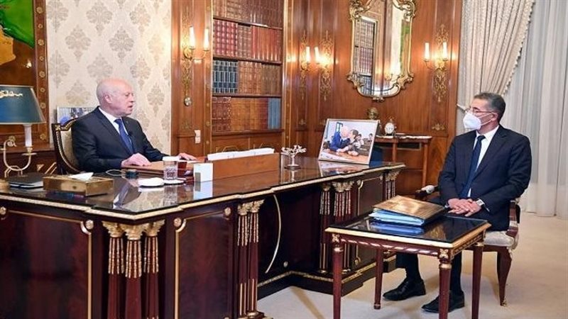 الرئيس التونسي ووزير